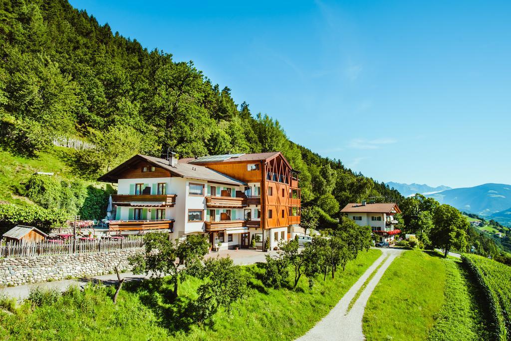 Gasthof Hotel Woehrmaurer Velturno Exterior foto