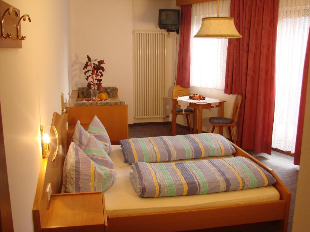 Gasthof Hotel Woehrmaurer Velturno Habitación foto