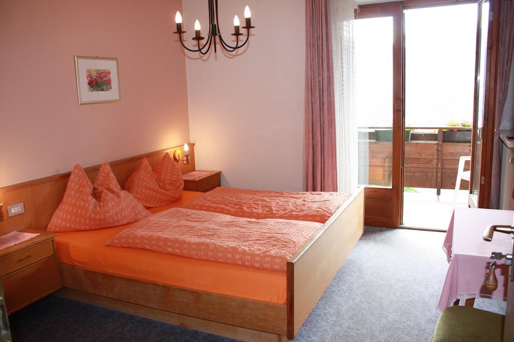 Gasthof Hotel Woehrmaurer Velturno Habitación foto